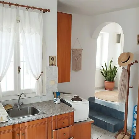 Peaceful Akrotiri With Patio And Open Views *