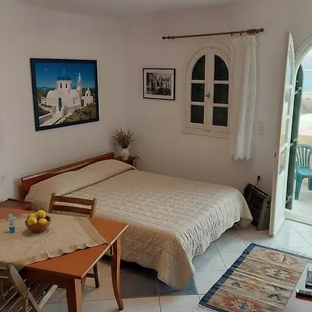 Peaceful Akrotiri With Patio And Open Views *